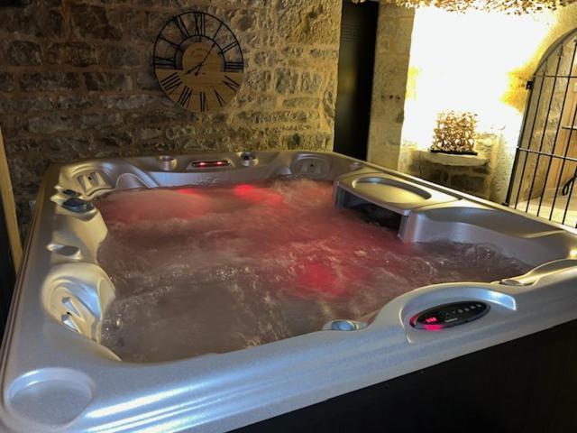 Agreable Chambre D Hote Avec Piscine Et Jacuzzi Thégra Dış mekan fotoğraf